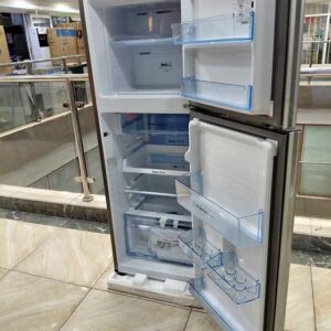 Samsung 253litres doubledoor fridge RT31K3082S8